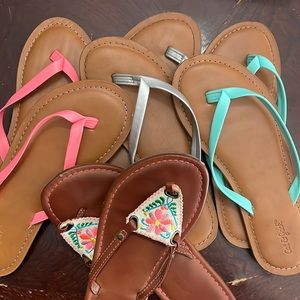 Lot of 4 girls flip flops